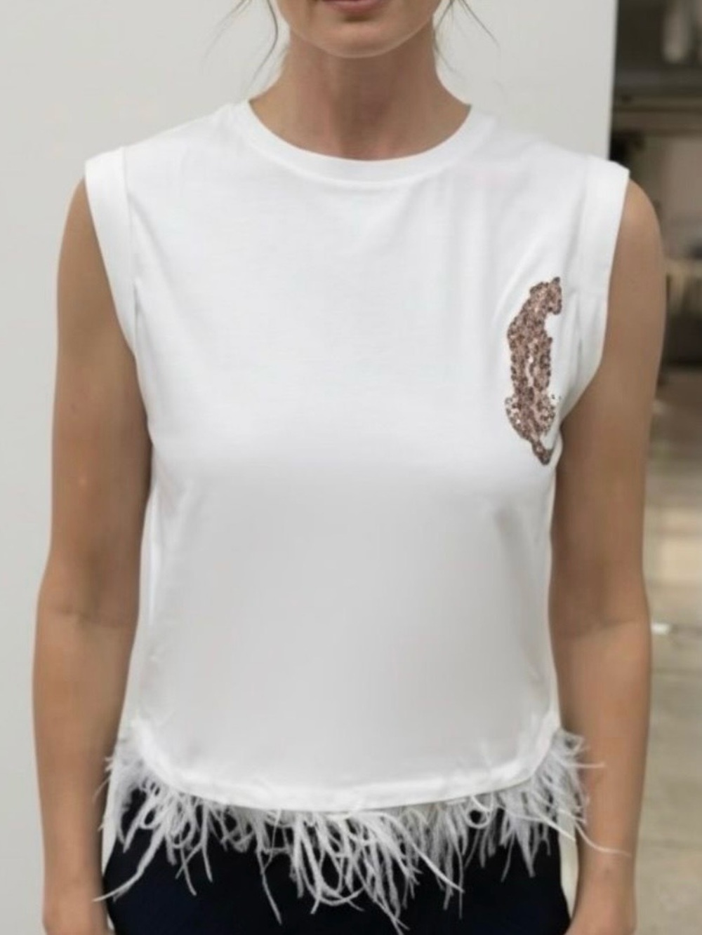 Adrienne Landau Leopard Feather
Top (White) Size L
